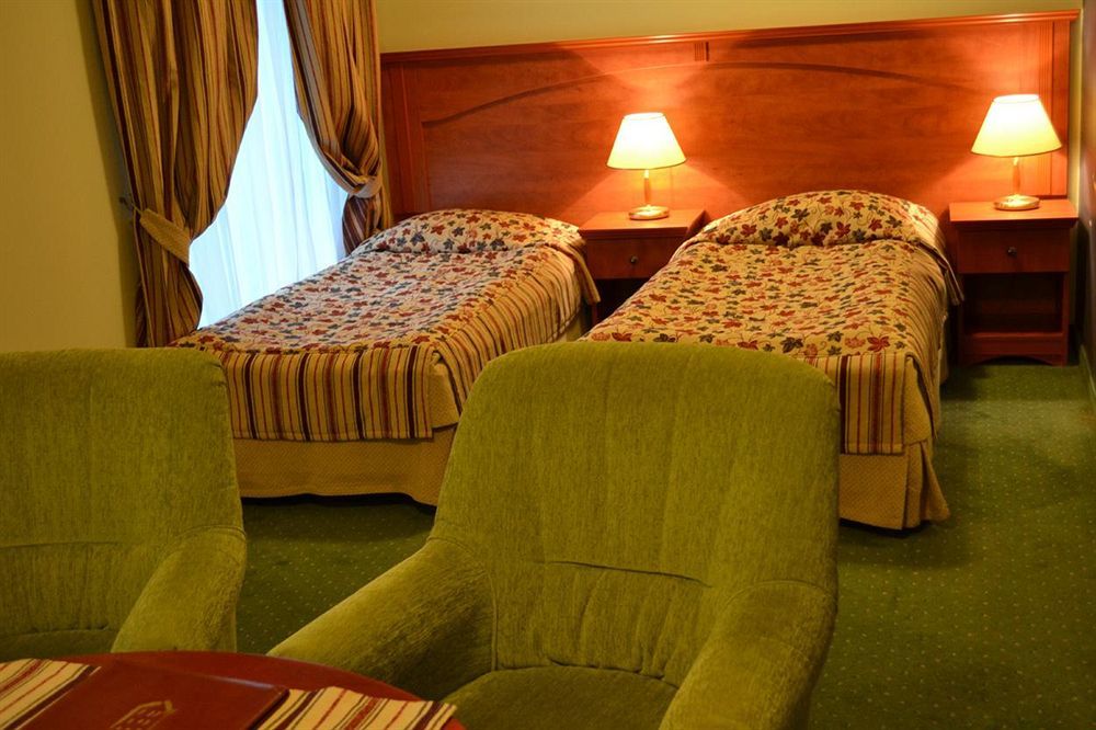 Hotel Mlyn & Spa Влоцлавек Экстерьер фото